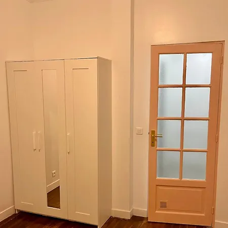 Apartament Bright On Garden